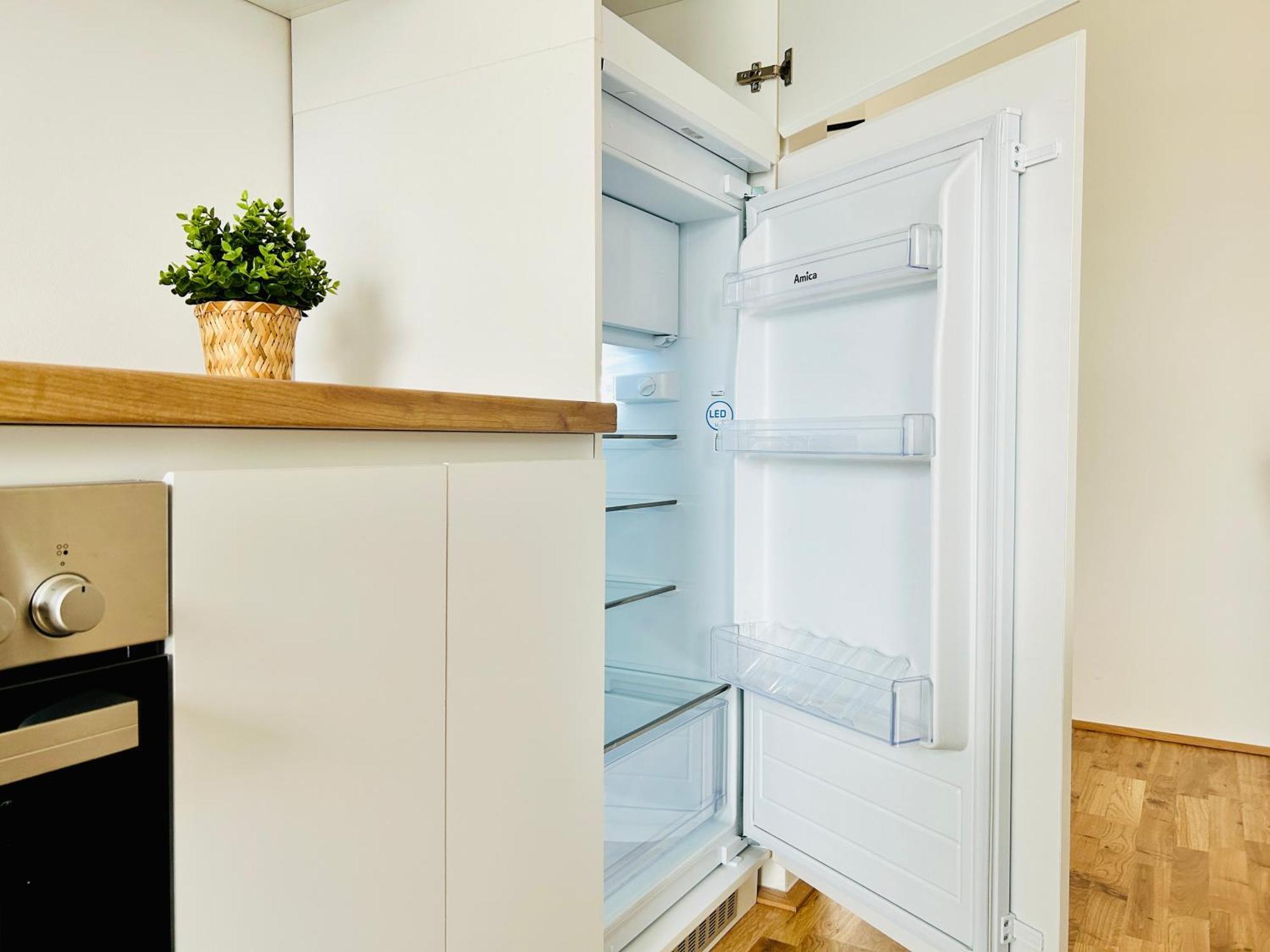 Modern Apartment With Balcony & Free Parking - Nearby Metro فيينا المظهر الخارجي الصورة