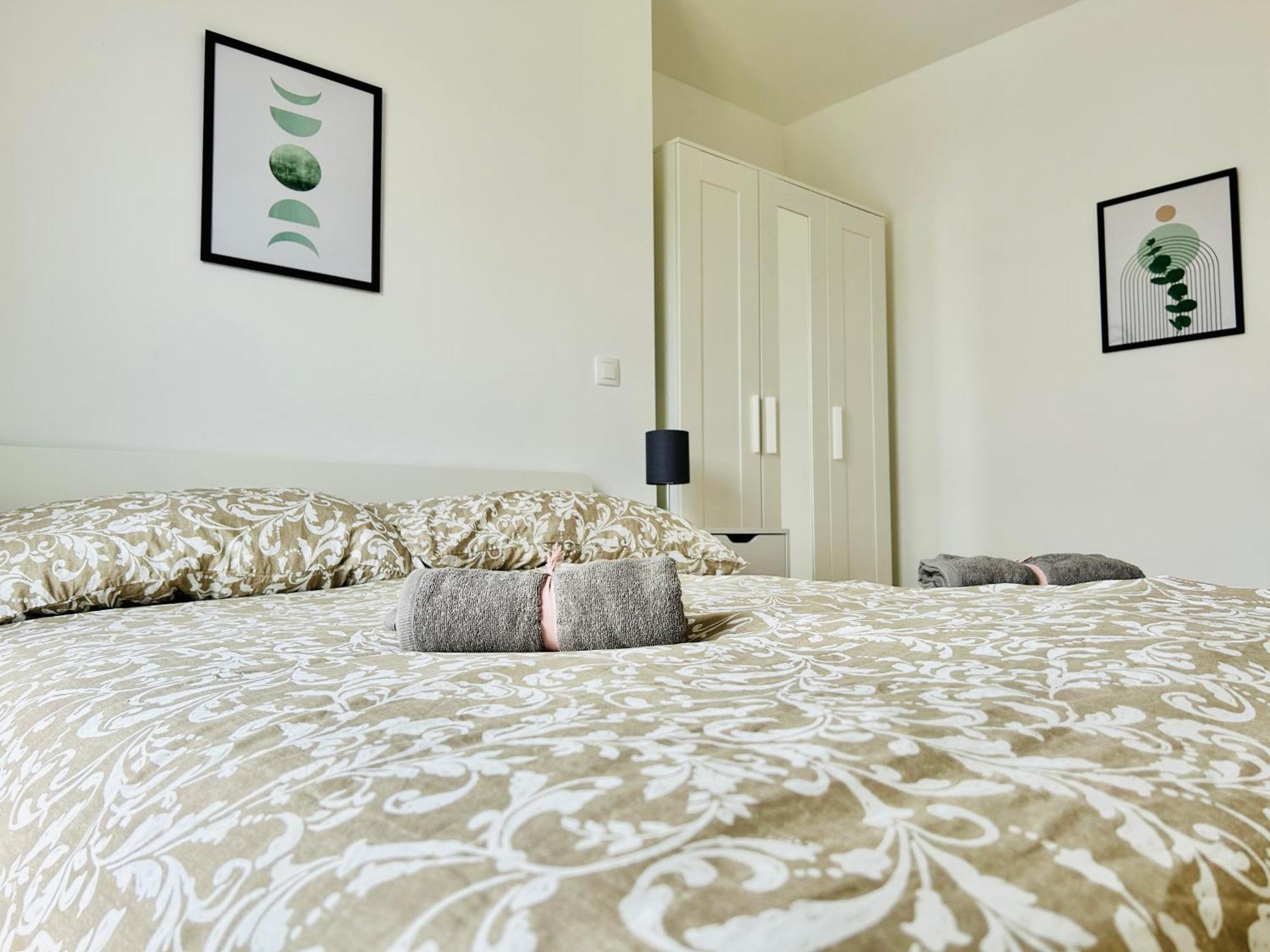 Modern Apartment With Balcony & Free Parking - Nearby Metro فيينا المظهر الخارجي الصورة