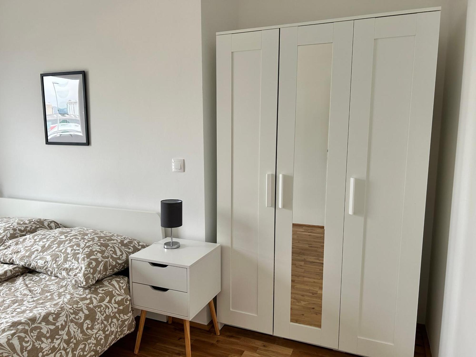 Modern Apartment With Balcony & Free Parking - Nearby Metro فيينا المظهر الخارجي الصورة