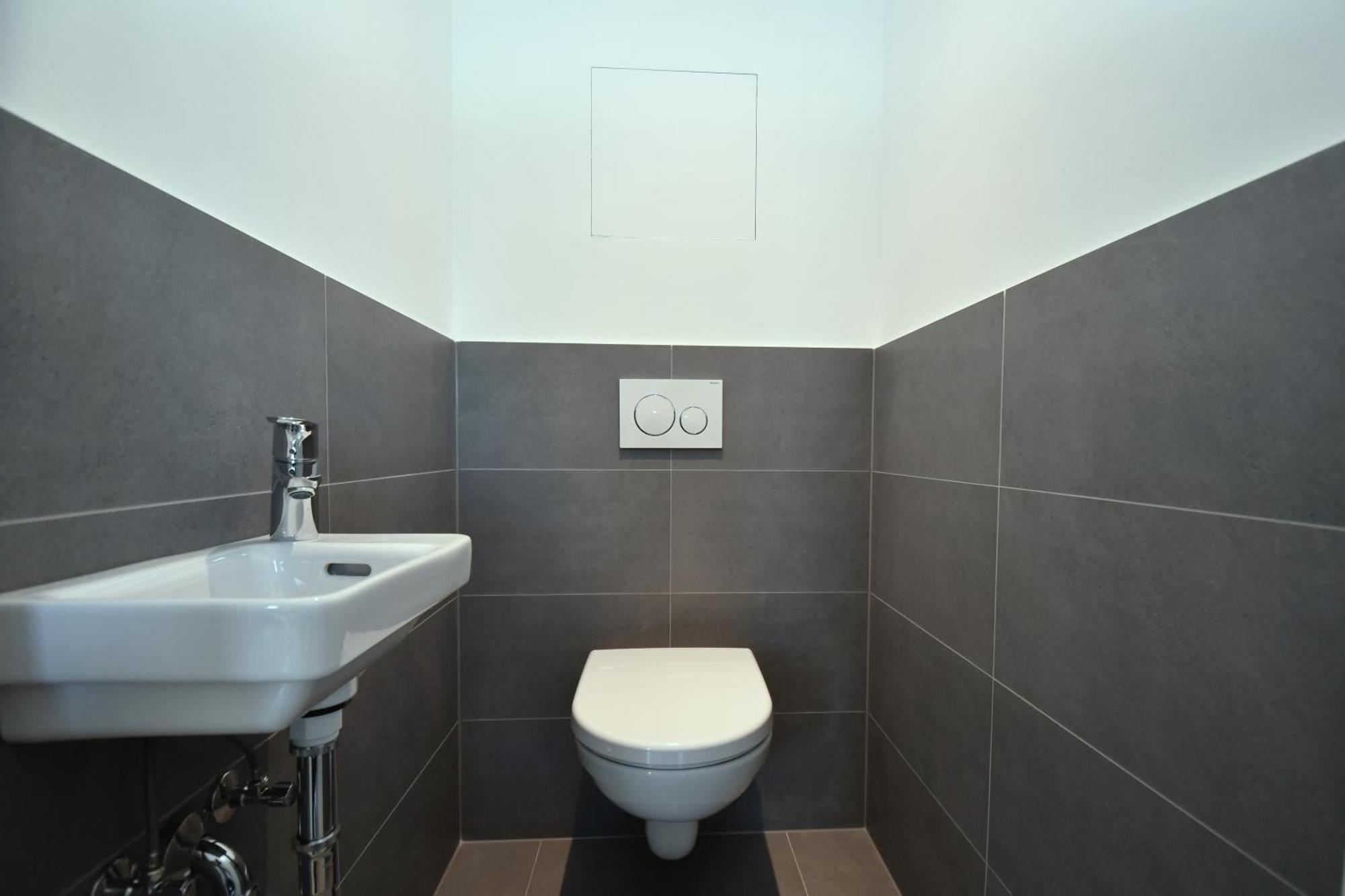 Modern Apartment With Balcony & Free Parking - Nearby Metro فيينا المظهر الخارجي الصورة