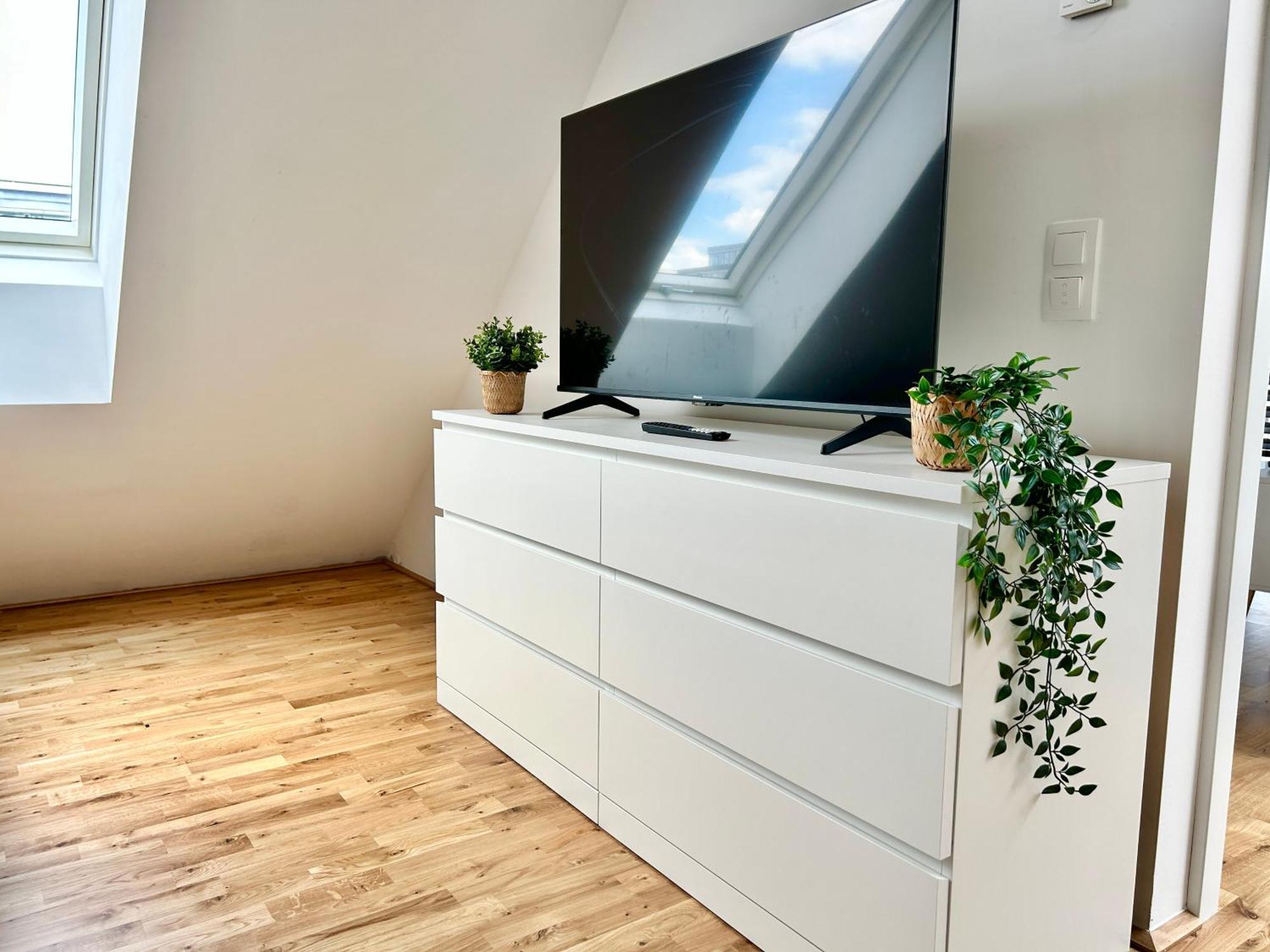 Modern Apartment With Balcony & Free Parking - Nearby Metro فيينا المظهر الخارجي الصورة