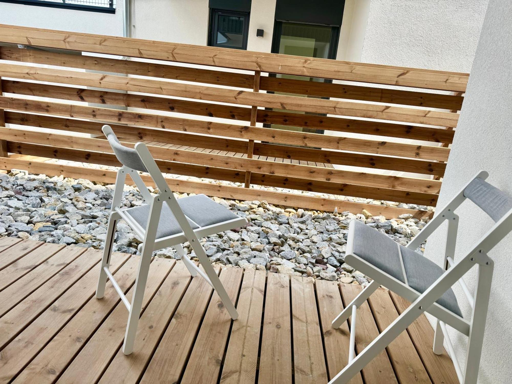 Modern Apartment With Balcony & Free Parking - Nearby Metro فيينا المظهر الخارجي الصورة